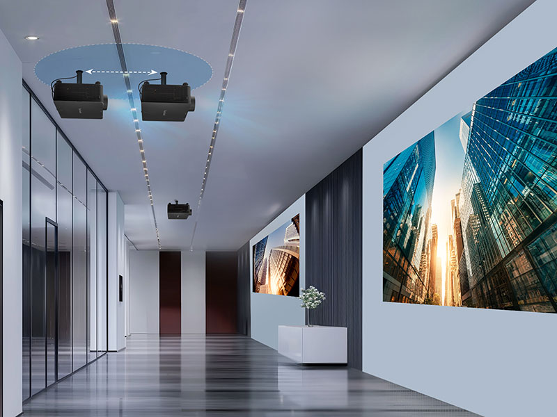 Flexible projector setup optimizing image size in various indoor spaces.